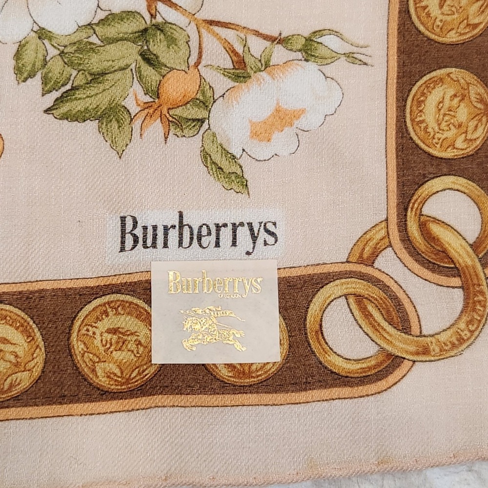 Vintage Burberrys of London 18" Cotton Scarf White Roses Gold Chain Medallion